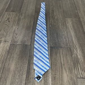 Mens Bachrach Roy/baby blue silk Tie
